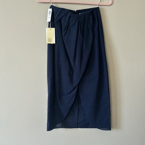 Aritzia Pursuit Skirt Navy Marine size 0 - Picture 2 of 6